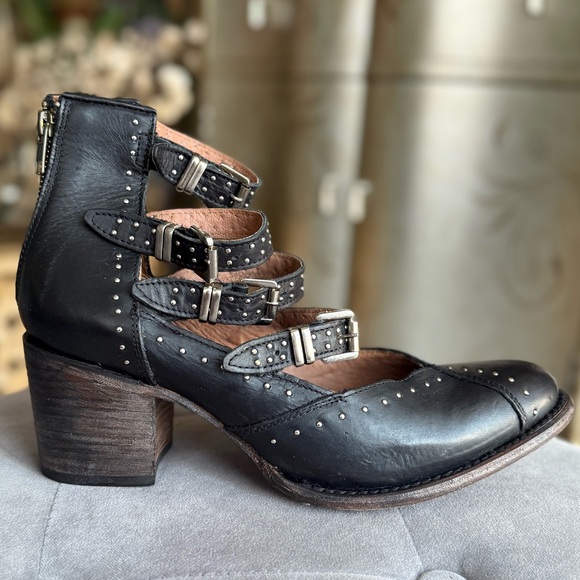 FREEBIRD distressed western country style Black Leather Buckle Ankle Boots - Picture 11 of 13